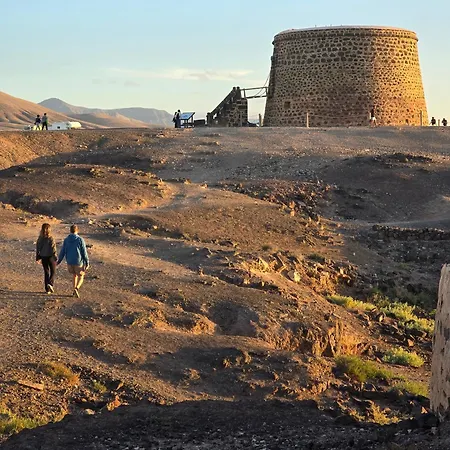 Natural Renacer Zen Villa Corralejo
